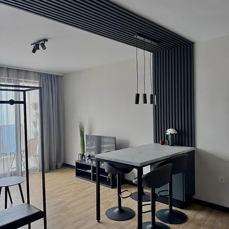 Sunrise L 1bd Sea View L Pool L Free Parking * Warna