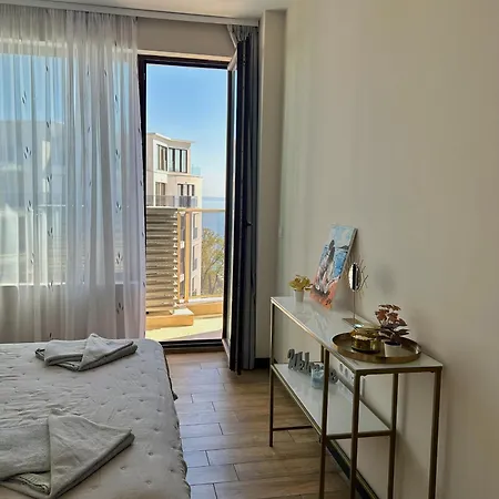 Apartment Sunrise L 1bd Sea View L Pool L Free Parking *