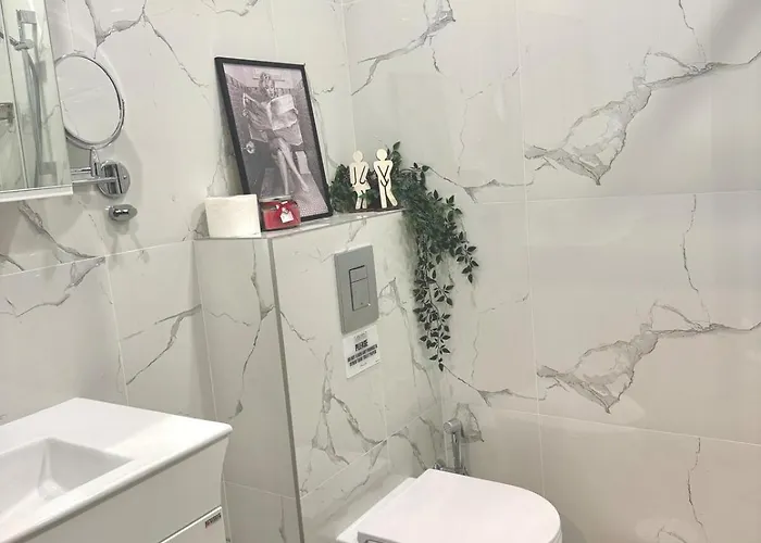 Apartment Sunrise L 1bd Sea View L Pool L Free Parking Warna