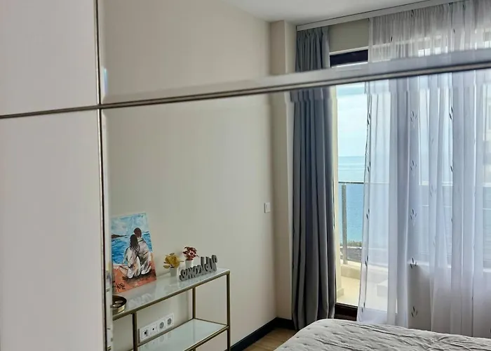 Sunrise L 1bd Sea View L Pool L Free Parking Apartment Varna